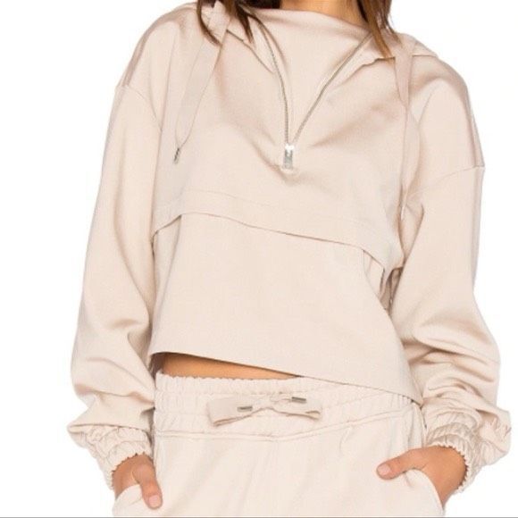 Ivy Park Athleisure Satin Crop Hoodie Size M - Picture 3 of 12